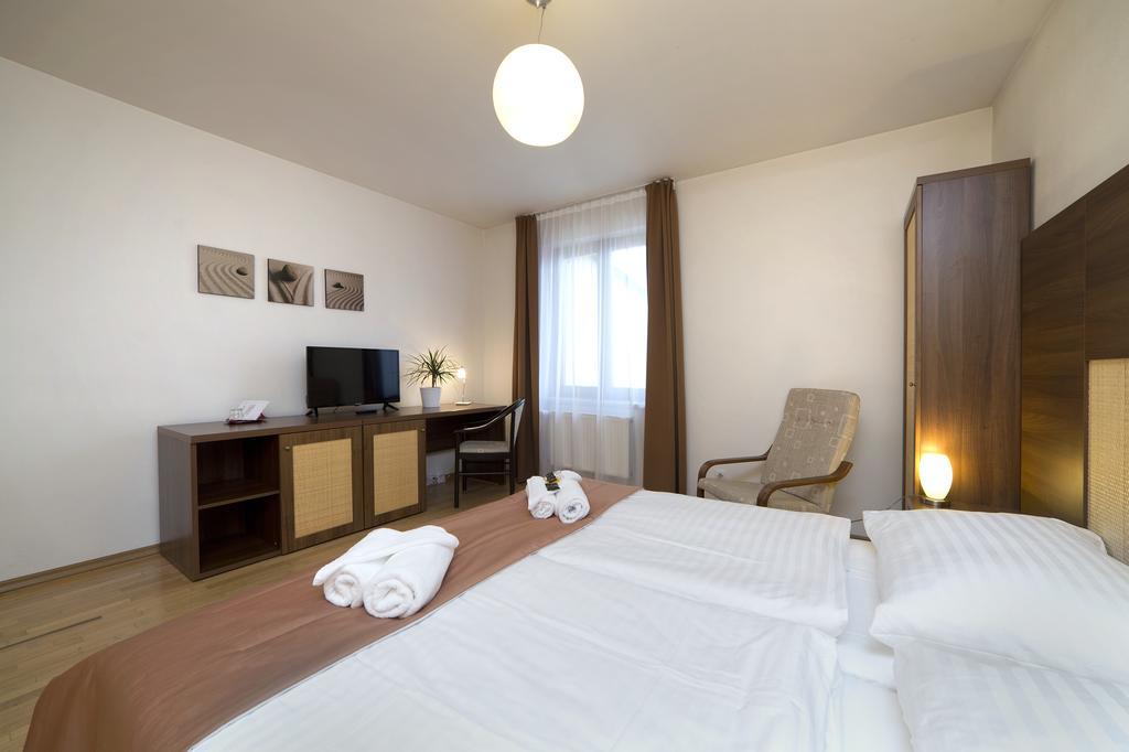 Hotel Art Pisek  Bagian luar foto