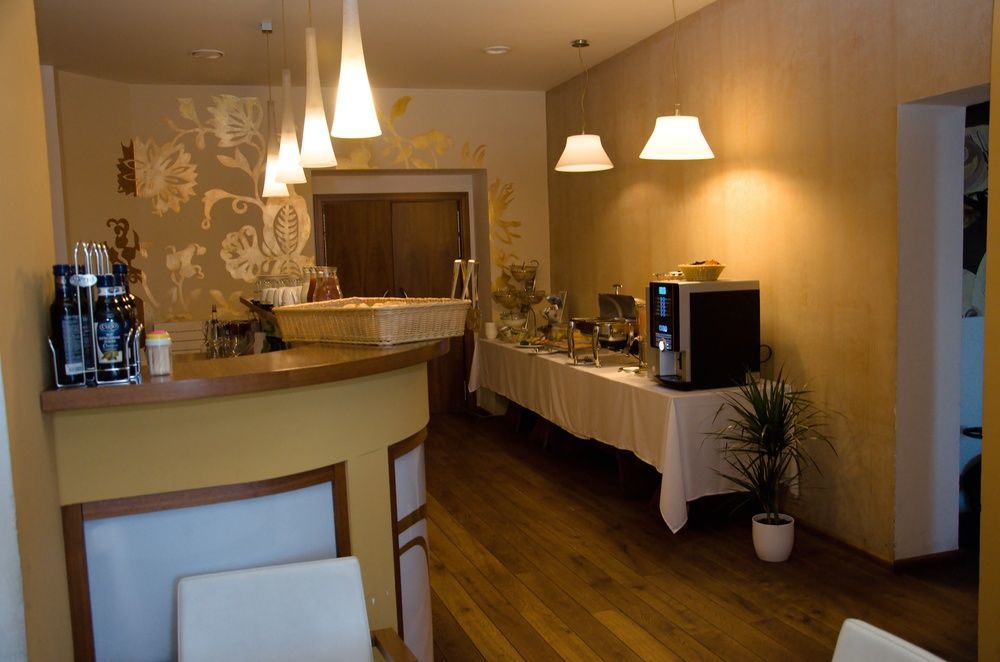 Hotel Art Pisek  Bagian luar foto