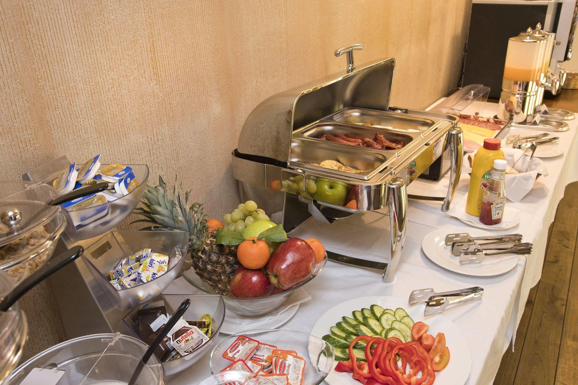 Hotel Art Pisek  Bagian luar foto