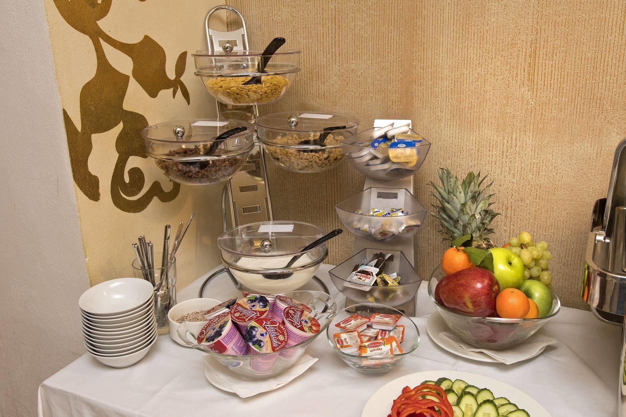 Hotel Art Pisek  Bagian luar foto