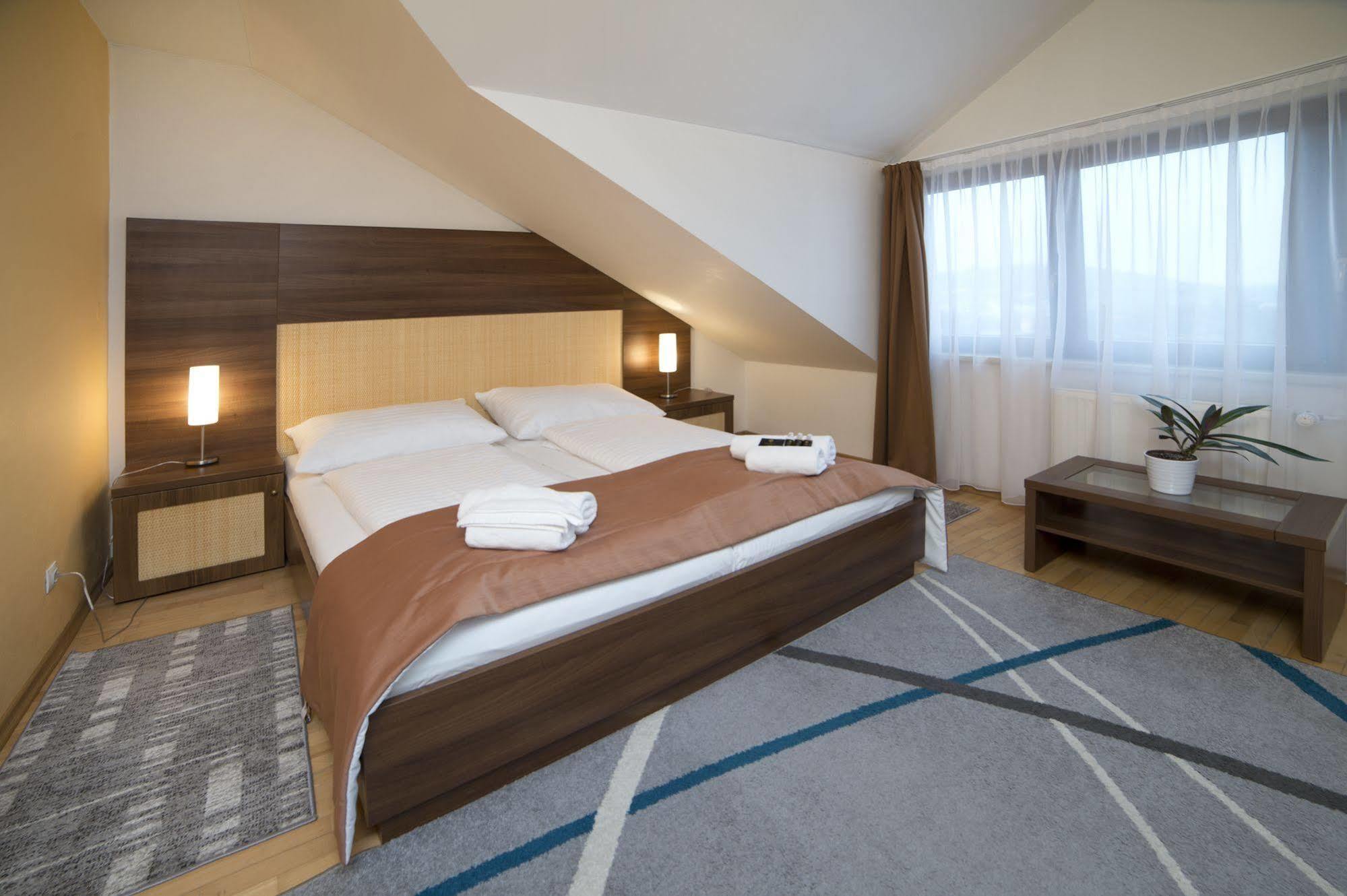 Hotel Art Pisek  Bagian luar foto